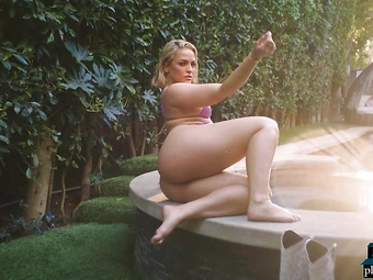 Big ass Alexis Texas is back for Playboy jiggling that bubble butt again